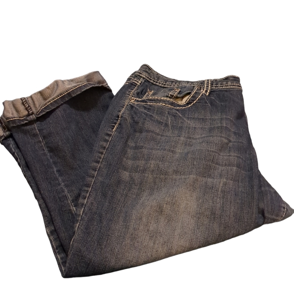 EARL JEAN stretch denim capris size 16